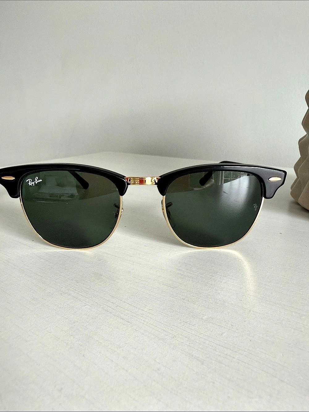 *NEW* Ray-Ban Clubmaster Classic Black & Gold Sunglasses